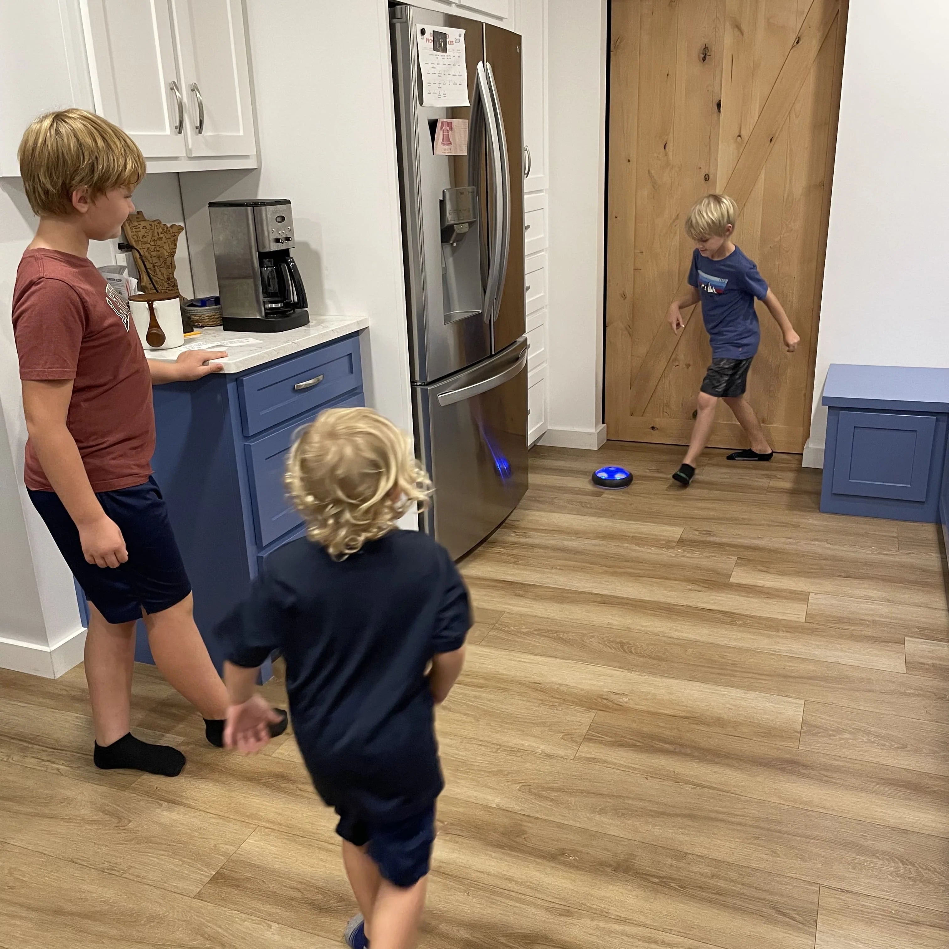 KiddoSpace™ - LED Hover Voetbal voor Kinderen